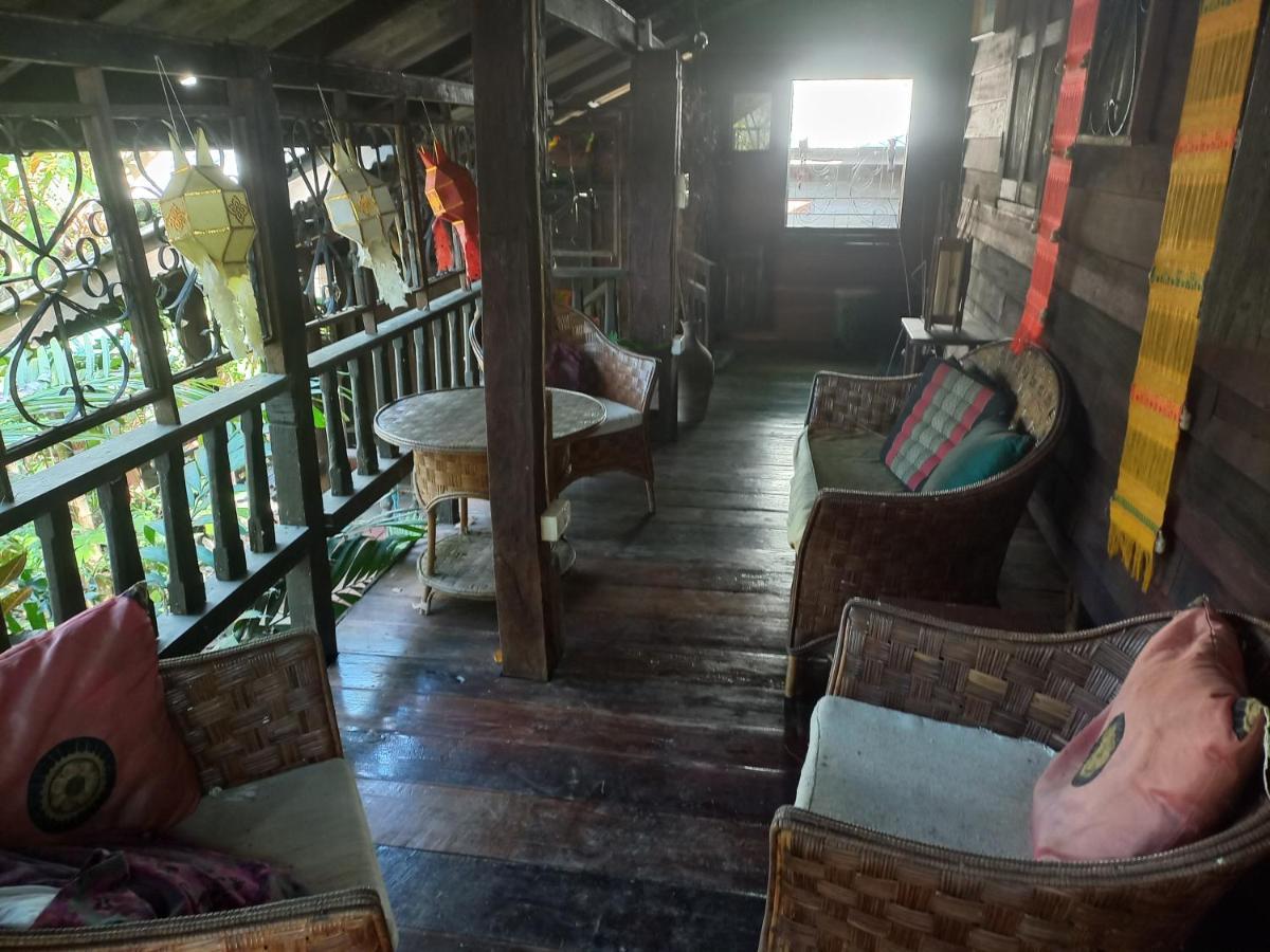 Teak House Chiang Mai Hotel Exterior photo